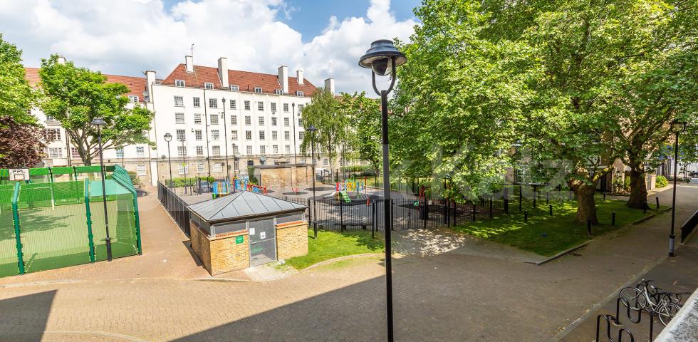 			GOOD FOR 2 SHARERS!, 2 Bedroom, 1 bath, 1 reception Flat			 Chalton Street, CAMDEN / EUSTON